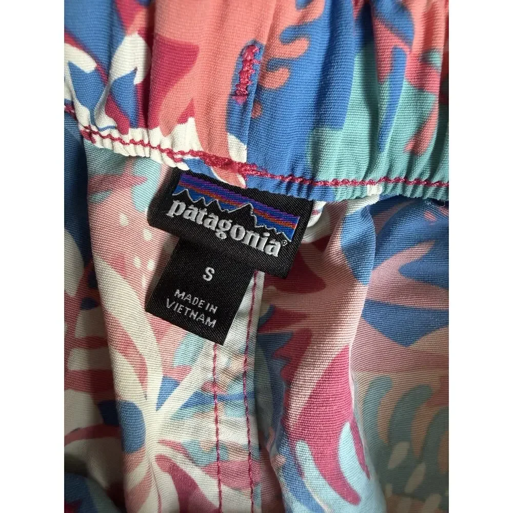 Patagonia Barely Baggies 2.5 Inch Inseam Shorts Tropical Multicolor Size Small